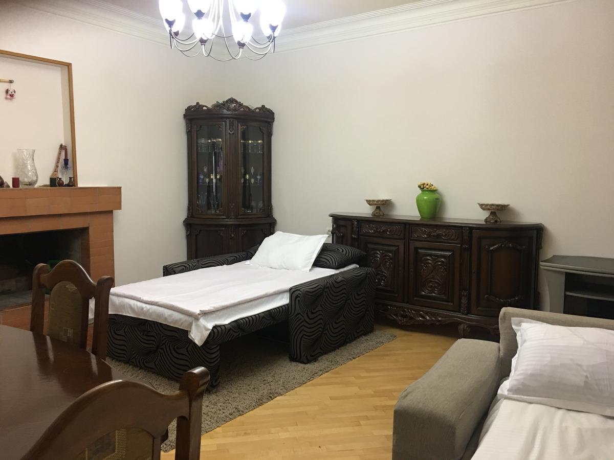 Guesthouse Zeinabi Тбилиси Екстериор снимка
