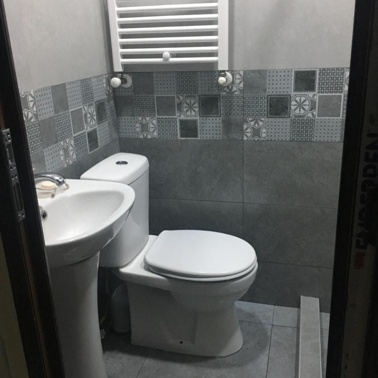 Guesthouse Zeinabi Тбилиси Екстериор снимка